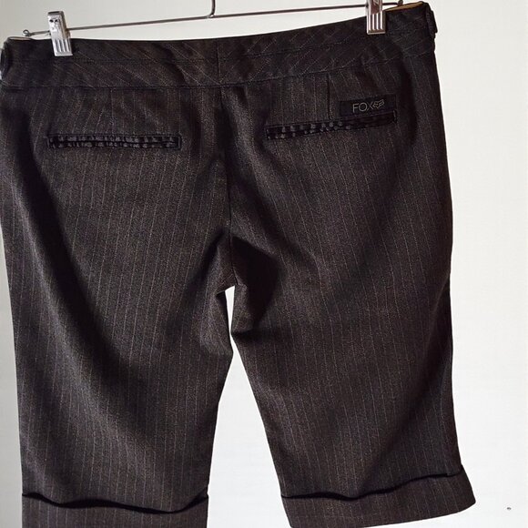 Fox Pinstripe Bermuda Shorts – Size 5 Y2K Career Grunge Style - Picture 3 of 10